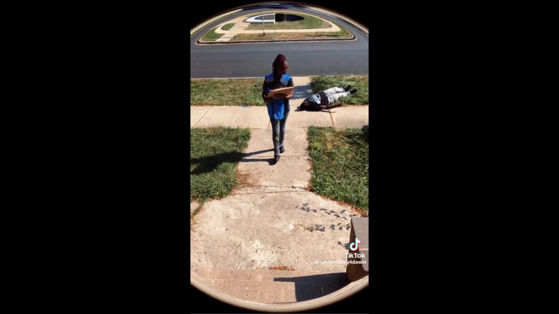 FAFO: Amazon delivery lady doesnt play! Busted!! Keep up the good work lady!