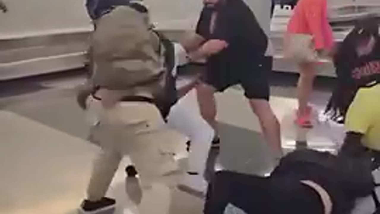 Niggers & Whites brawl at American Airport
