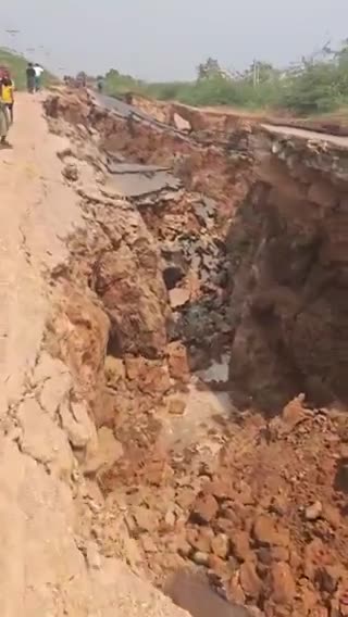 A significant 7.7-magnitude earthquake has hit Myanmar, resulting in an extensive surface rupture.