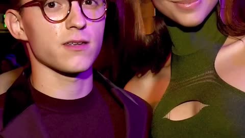 It's official: Zendaya and TomHolland are engaged! 💍