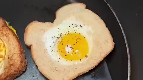 Trending: Eating different breakfast food hacks!