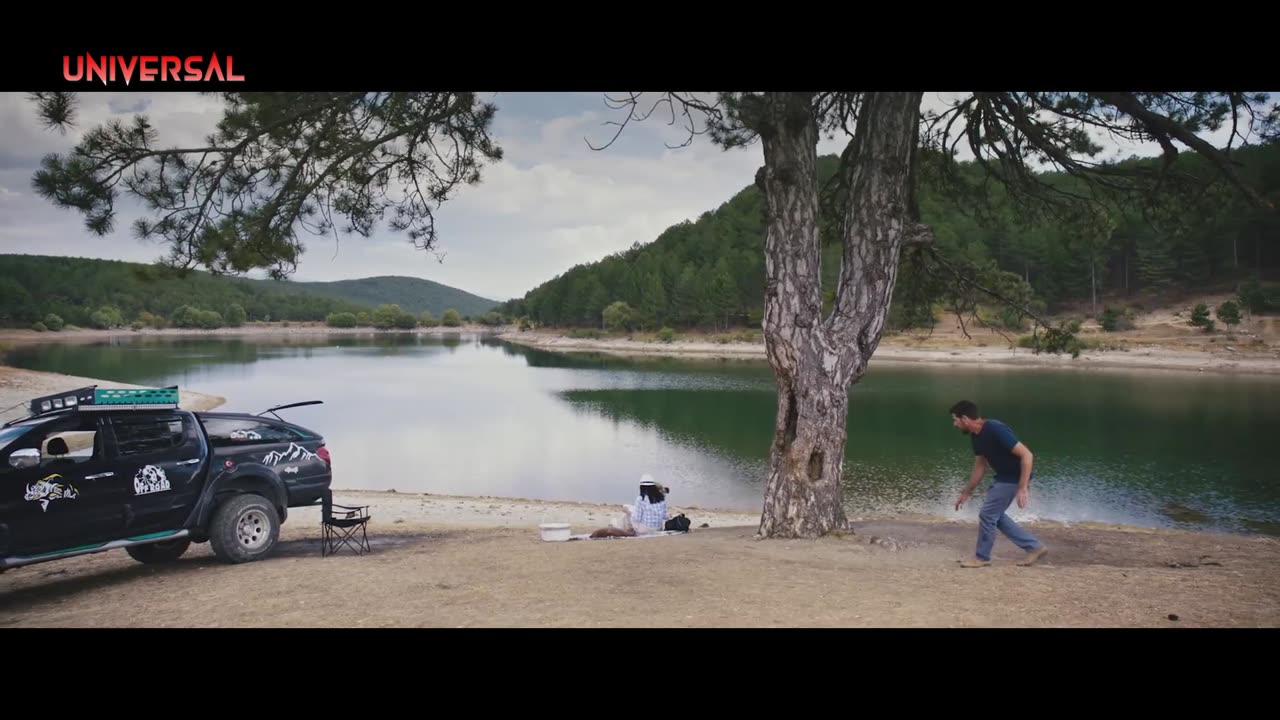 Bulutlarin Üstünde (2023)