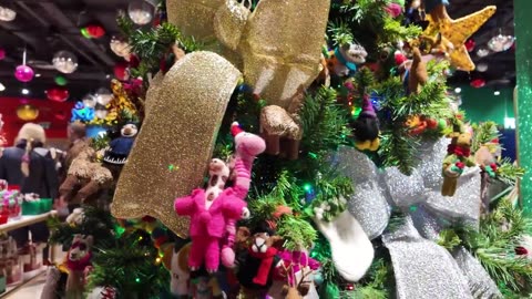 Inside London's MOST EXPENSIVE Christmas Stores! (720p)