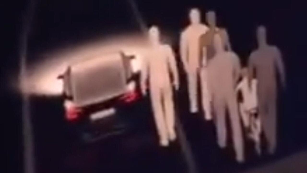 👻👻#Tesla driver showed the people walking that vehicle detected while passing by cemetery 👻👻