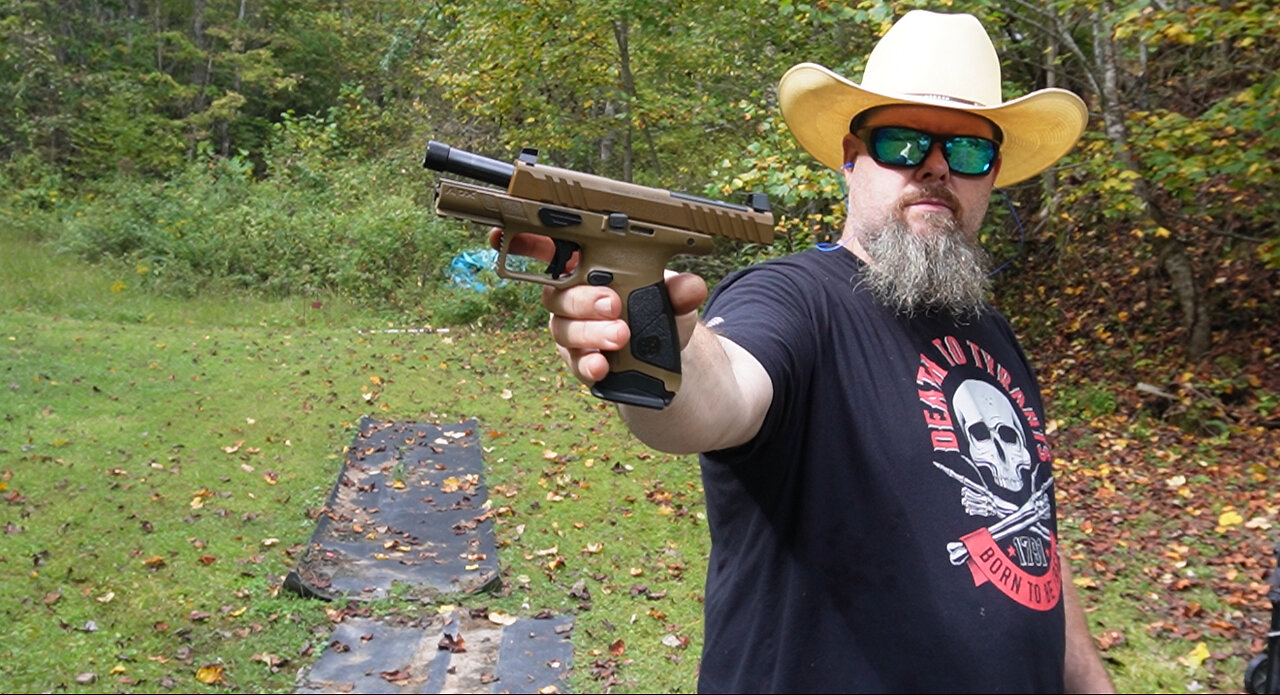 Beretta APX Tactical Compact