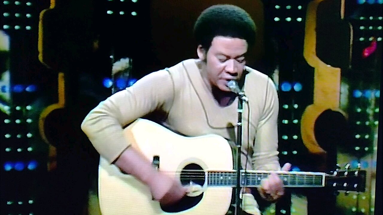 Bill Withers 1973 Kissing My Love Live