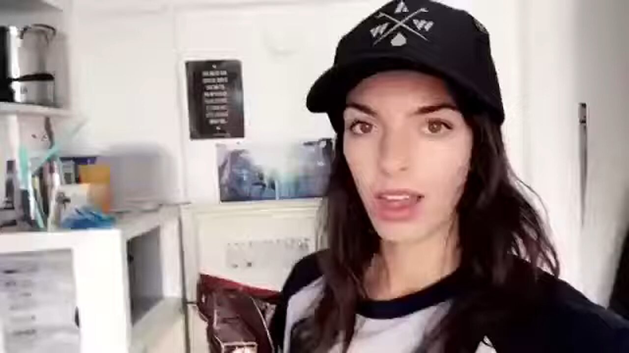 Barefoot Adventure Babes