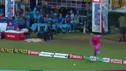 🤯🏏 Jaw-Dropping Cricket Save by Natthakan Chantham! | FeedMyCuriosity