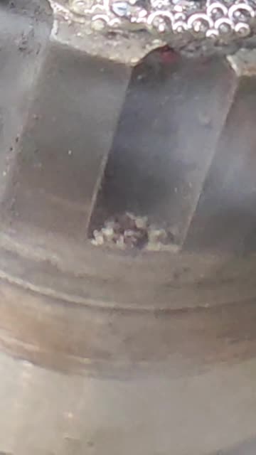 Washing bicycle parts in an ultrasonic bath