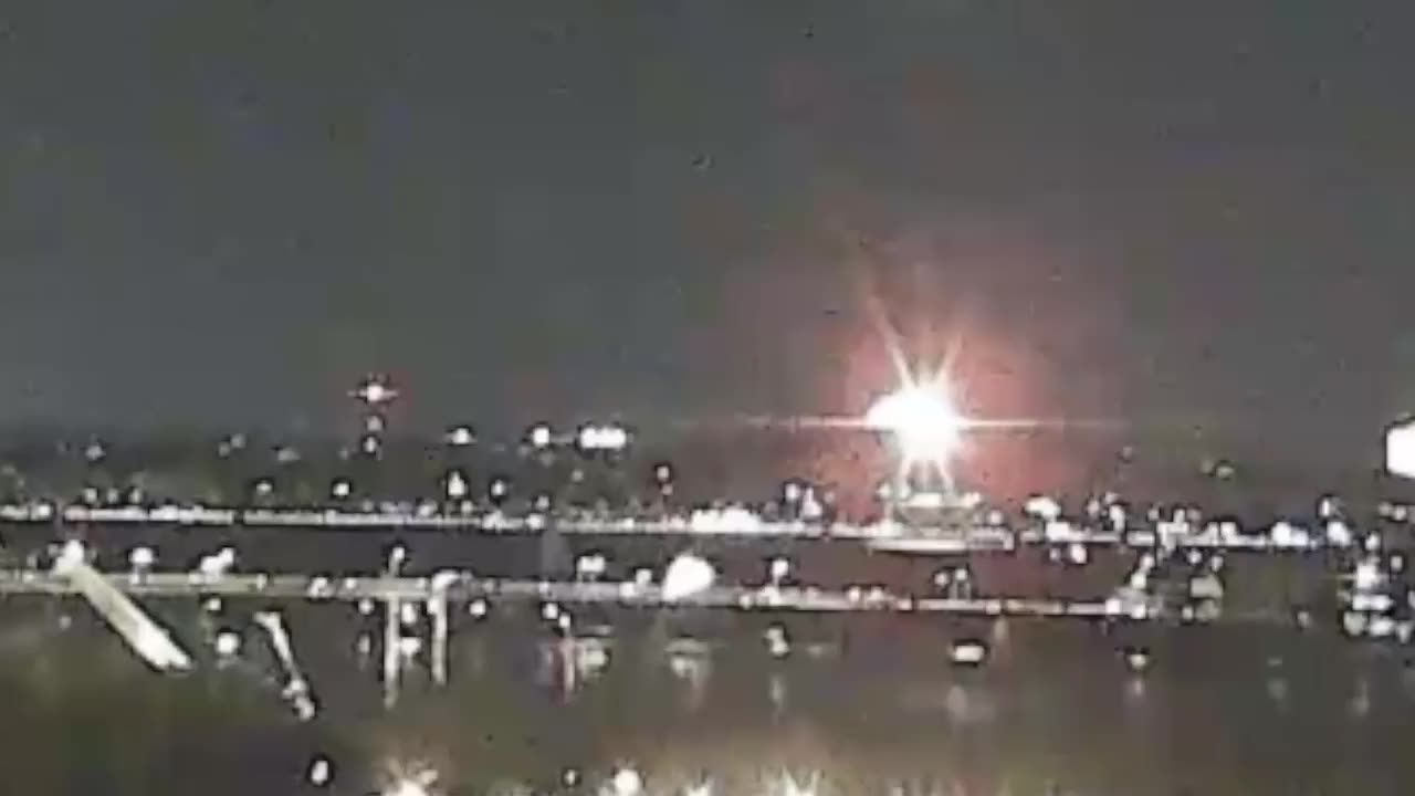 Videos Show Horror Mid-Air Collision in Washington DC, Dozens Fears Dead