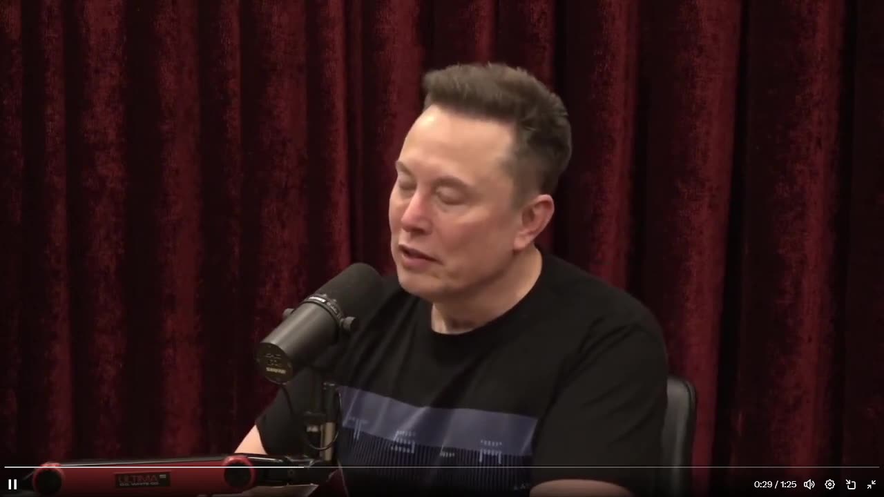 Elon Musk nói đảng Dân chủ đóng cửa chính phủ vì họ sợ mất cơ sở cử tri nước ngoài bất hợp pháp.