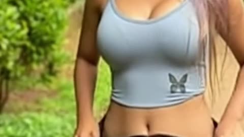 Pants And Skini off Show