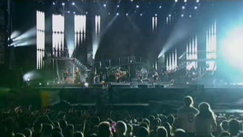 Robbie Williams - Knebworth Concert = 2003 Part 2