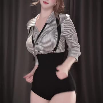 Daily Beauty EP 581 | Dainty Black Mini Skirt Lascivious Street Dance