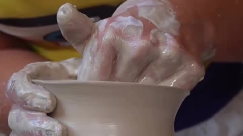 pottery queen joe Pottery girl #clayart #usa #curls #artist #diy #prettygirl #viralgirl #claygirl