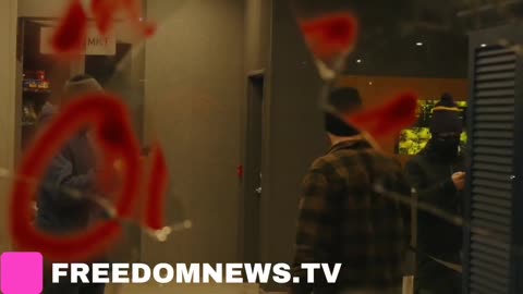 🚨 BREAKING: Rioters are now DESTROYING the hotel they believe ICE agents are staying at in Minnesota