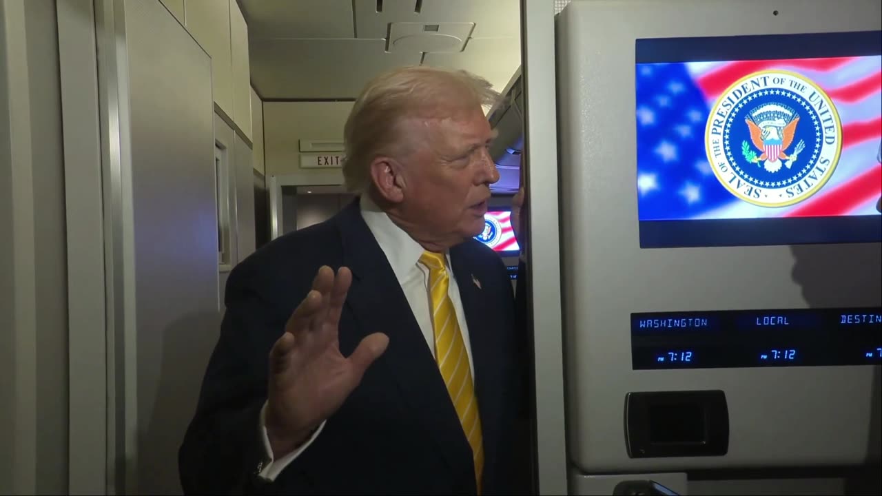 President Trump Gaggles with Press on Air Force One, Nov. 14, 2025