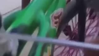😂🤷 This Classic Bike Theft Fails Spectacularly! | FunFM
