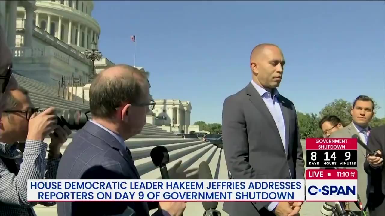 Hakeem Jeffries says Democrats are "completely aligned" with Chuck Schumer's