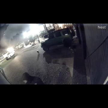 Amouranth Gets In 3v1 Gunfight During Home Robbery... (and won)