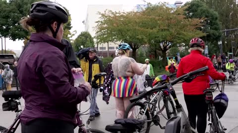 Portlanders hold nude bike protest over National Guard deployment