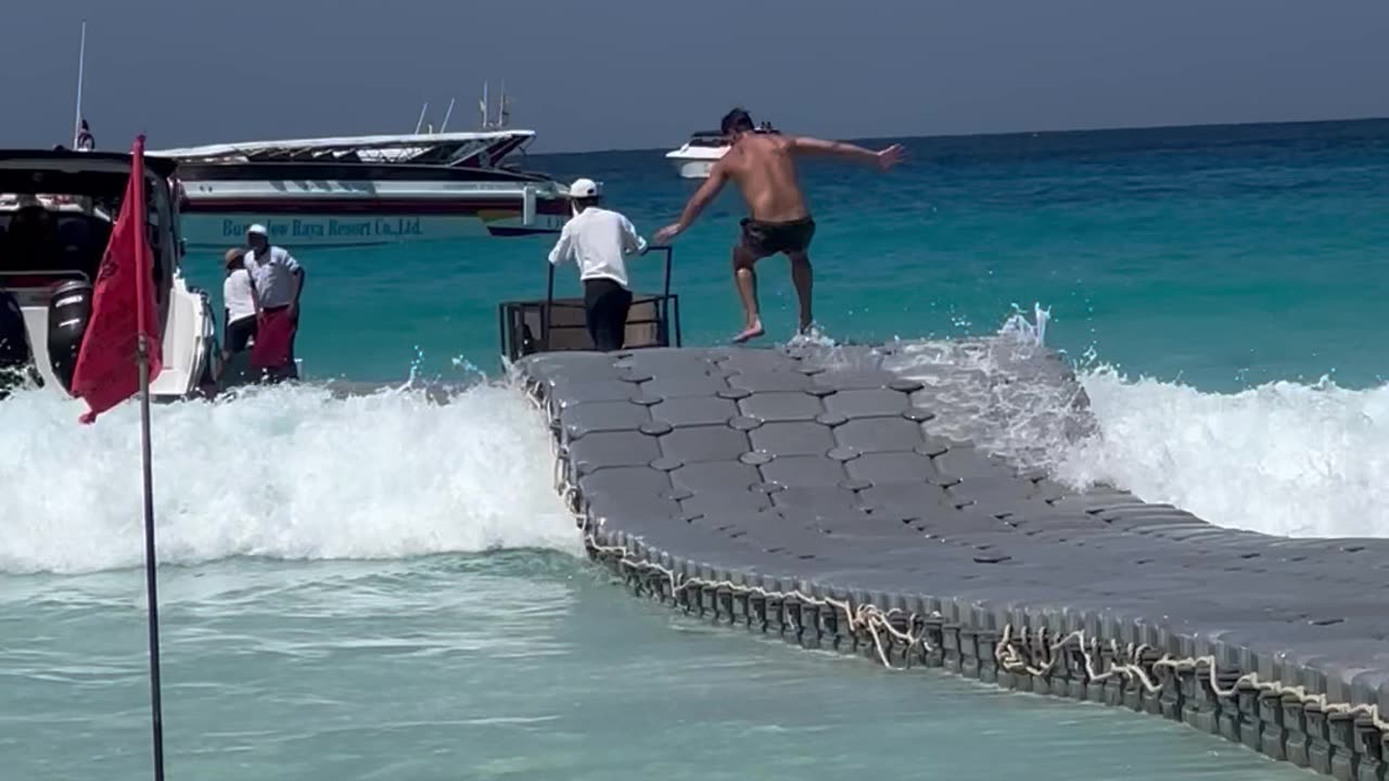 Island Wave Ripples Floating Dock