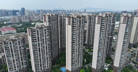 China’s Evergrande Subsidiary Sees Major Decline in Annual Profit | Trailer