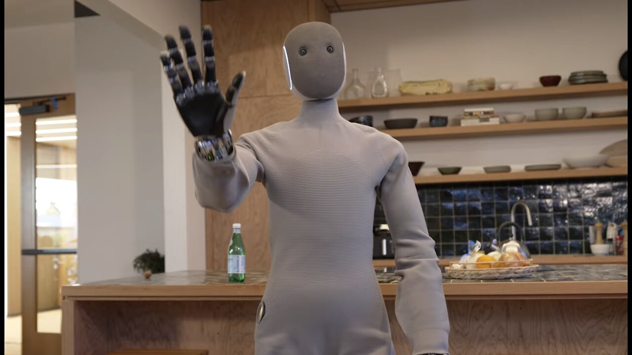 🟢 Meet Your New Home Robot