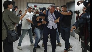 Photographer Who Flopped Like a Soccer Player Blames ICE, but He Just Lost His Man Card