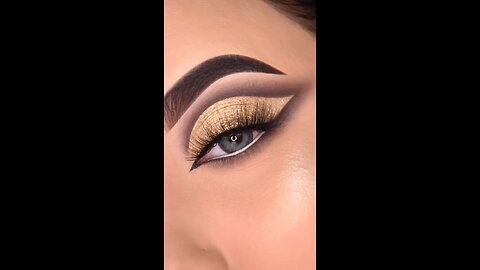 Gold Cut Crease Perfection ✨ | Step-by-Step Eye Makeup Tutorial