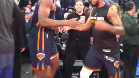 NEW YORK KNICKS - comment below who’s got the best handshake game 👇