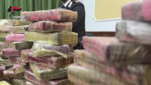 Sequestrati oltre 80 kg di cocaina a Napoli, valore 10 milioni di €