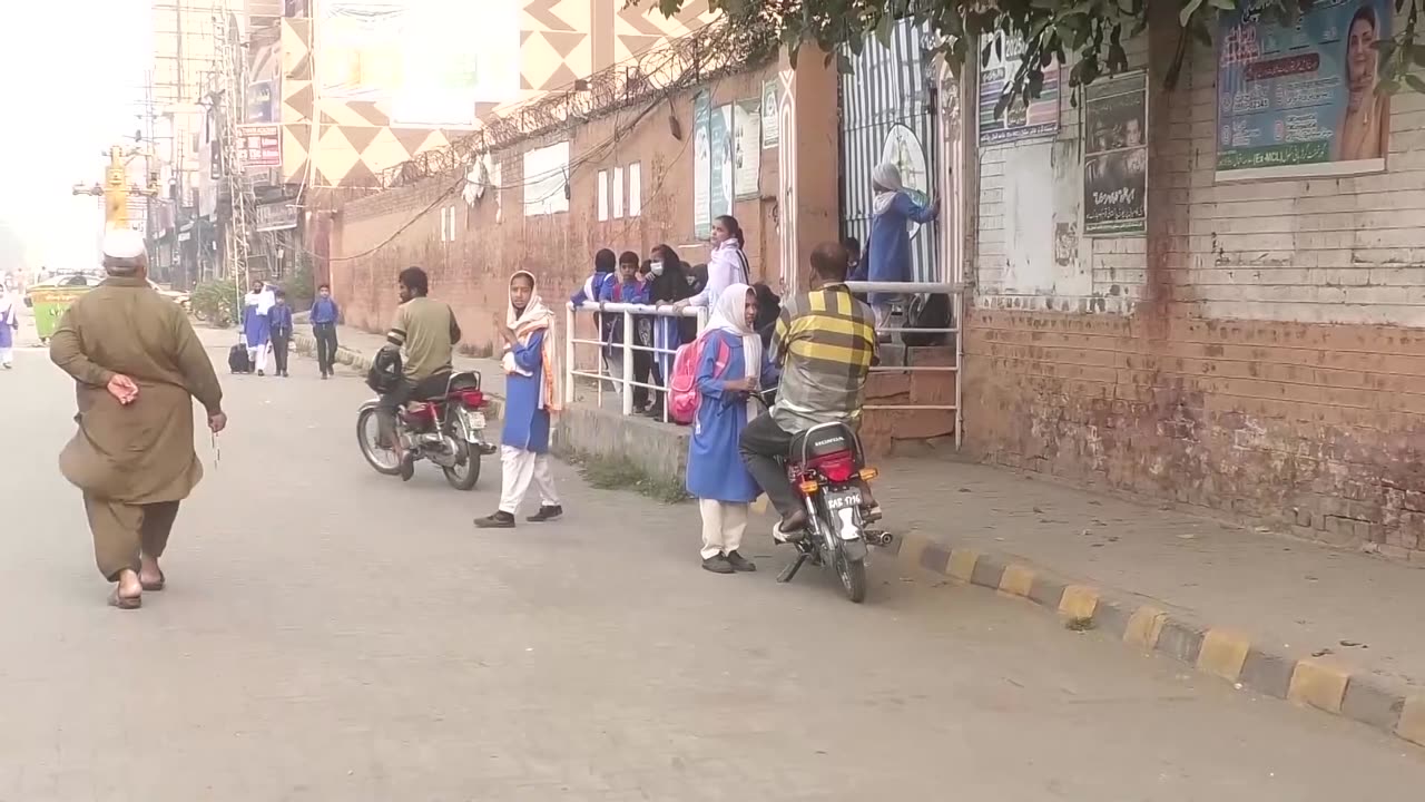 Toxic smog prompts change to school hours in Pakistan's Lahore