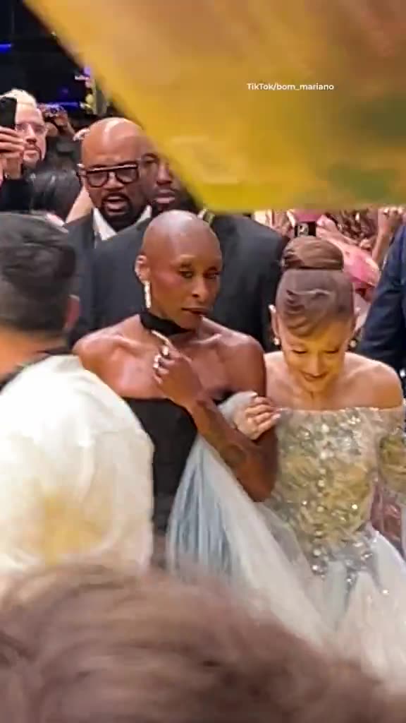 Ariana Grande is ambushed by fan at Wicked