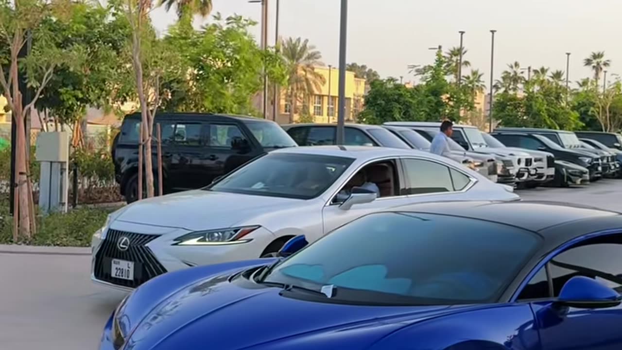 🤯🚀 This Hypercar Does 0-200 in 6 Seconds! | LuxurySportsCars