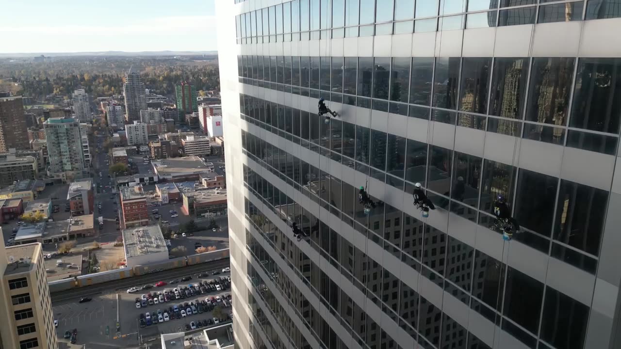 🤯✨ Workers at 500 Feet Without Scaffolding! | FeedMyCuriosity