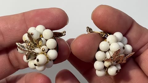 Vintage White Cluster Bead With Gold Tone Leaves Clip on Earrings Japan Hallmark