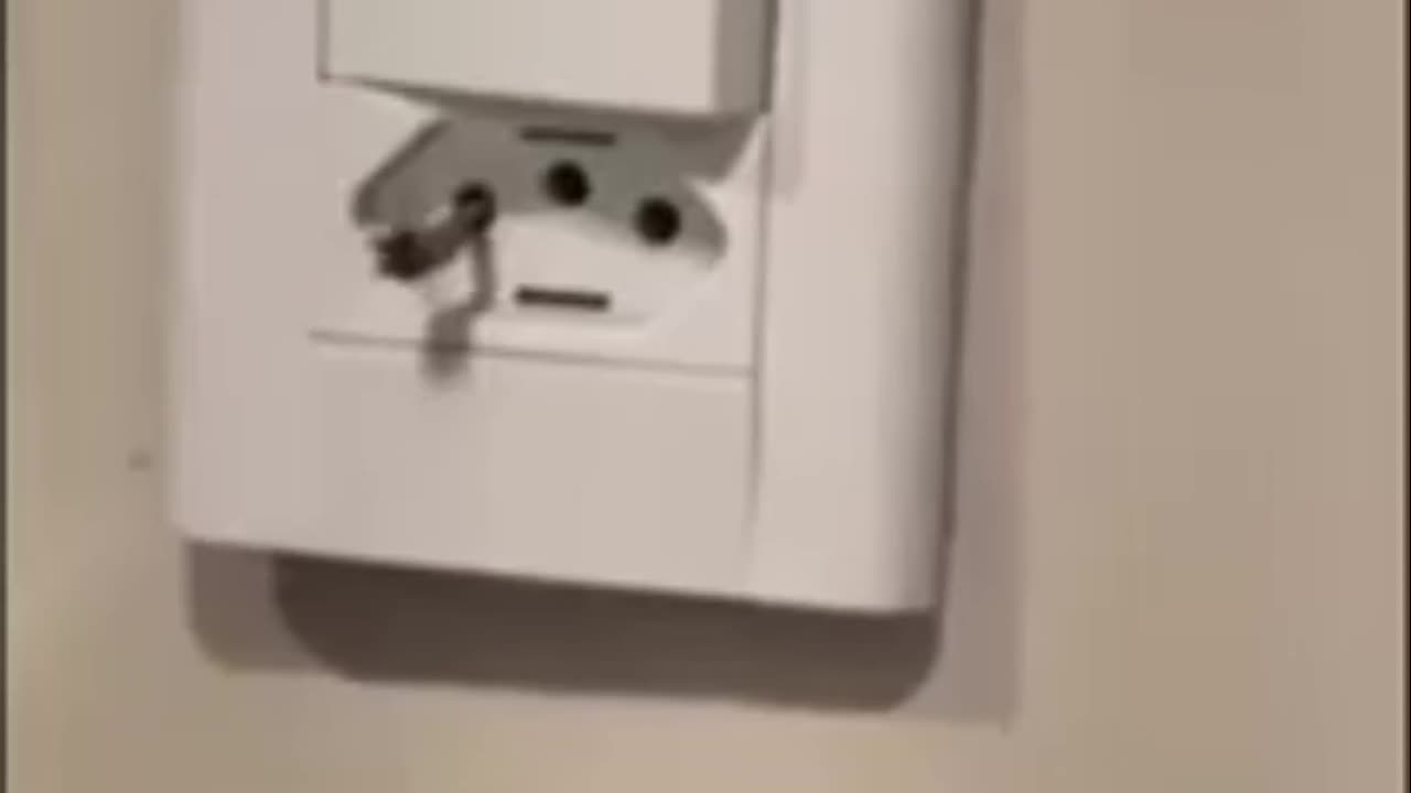 😨🐓 This Shit Gave Me Chicken Skin! | TheHauntingHour