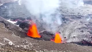 Kilauea volcano's eruption resumes, spewing lava