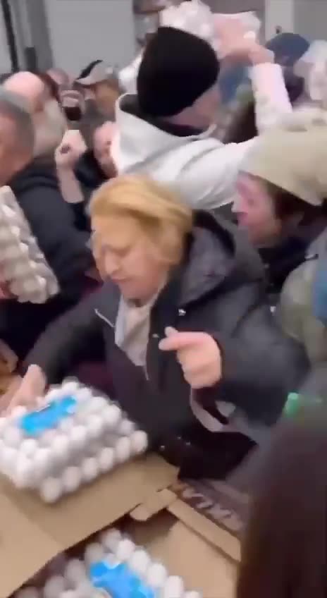 БОЙ ЗА ЯЙЦА В САЩ