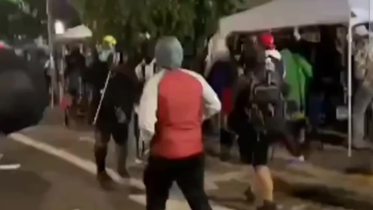 Watch the moment Thomas Allen goes to help patriots on the ground as