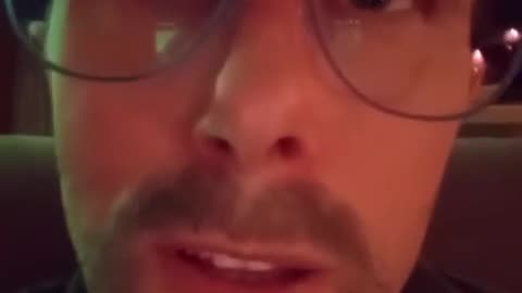 Da ist viel Wahrheit dran was der junge Mann erzählt ...^^