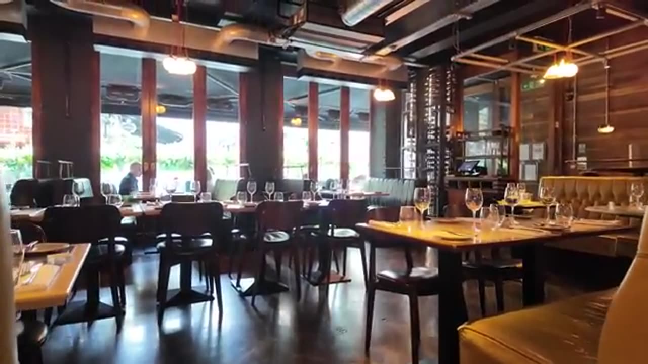 Trying Gordon Ramsay's £35 Roast! I SENT IT BACK!! (1080p)