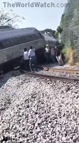 At least 13 dead as train derails in Mexico.