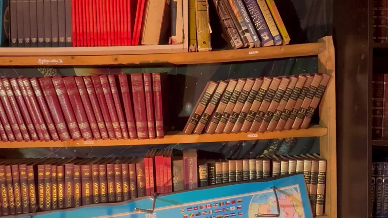 Attention all pockets. Stones, light, and everything in between.