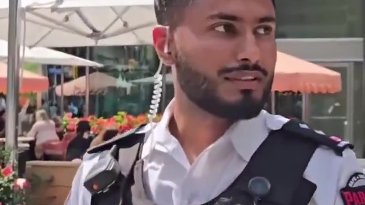 🇨🇦 How You Handle a Foreigner in Canada When They Demand Your ID and Say You Can't Film on Public Property