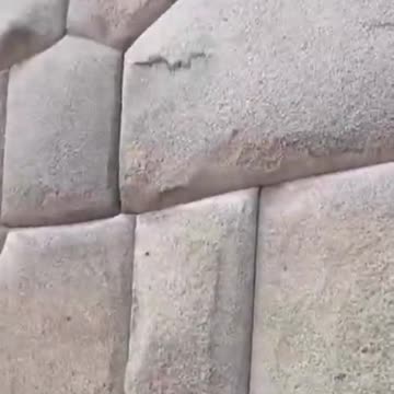 CARROZZE, CAVALLI, ASINELLI E SCHIAVI NON POTEVANO TRASPORTARE QUESTI BLOCCHI, TANTO MENO LAVORARLI