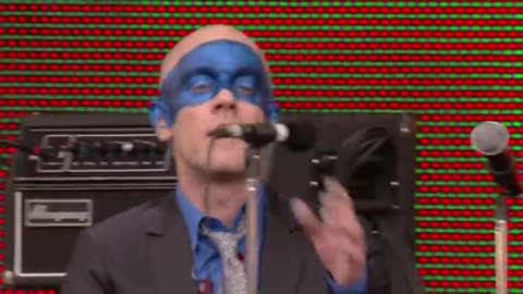 🌎 🙏 HOLD ON —R.E.M.—May not be the End Of The World (EOW) have u heard the Puddle version?