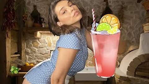 Delicious Homemade Lemonade ∣ Fresh Lemons, Honey and Mint