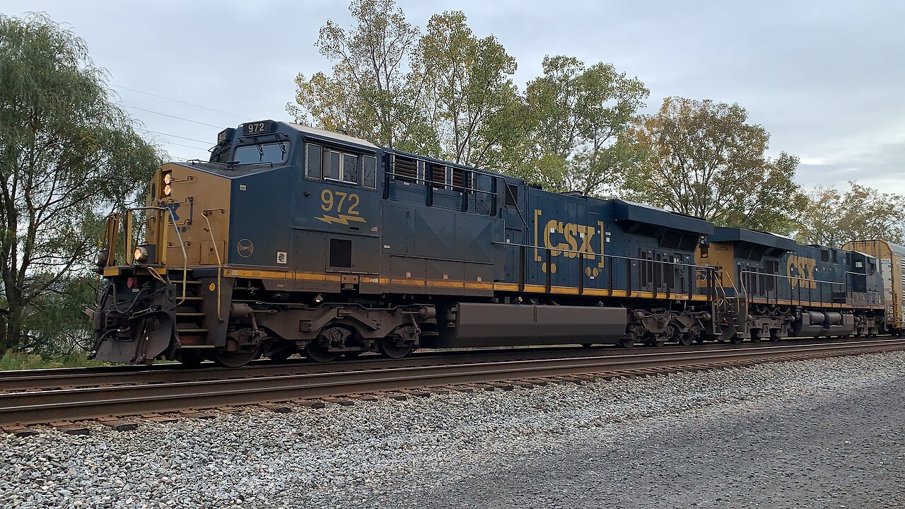 CSX Train engineer gives us a great Horn Salute